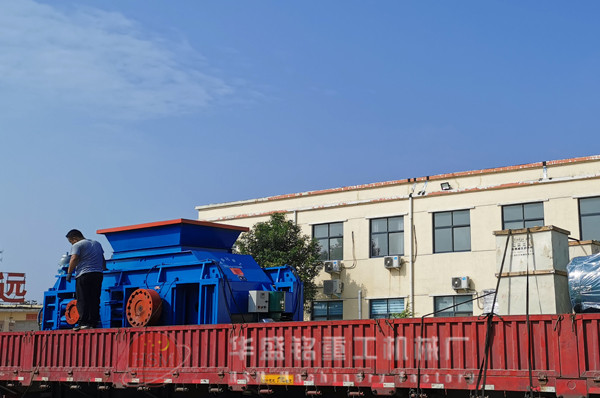 液壓對輥破碎機